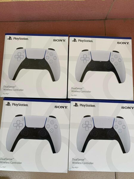 PS5 controller