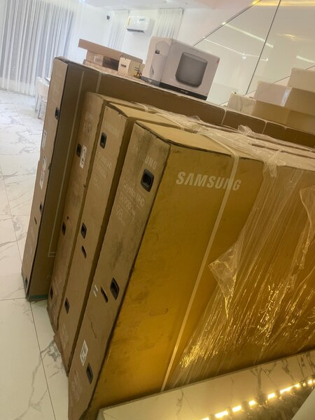 Samsung tv,  crystal UHD 2024. 98inches