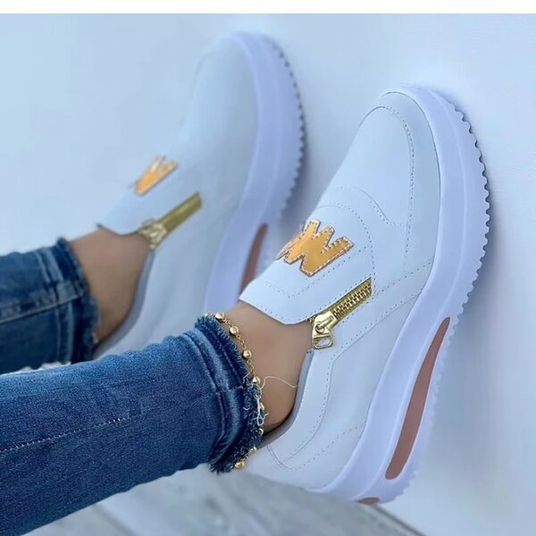 Bottes pour femmes, blanches, décor fermoir