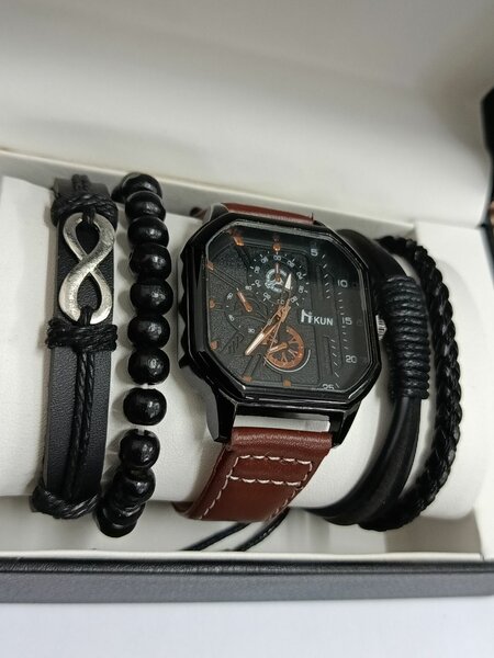 Montre homme élégante avec bracelets