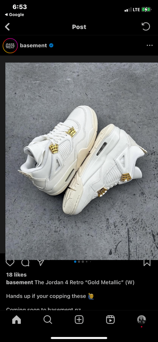 Jordan 4 metallic gold