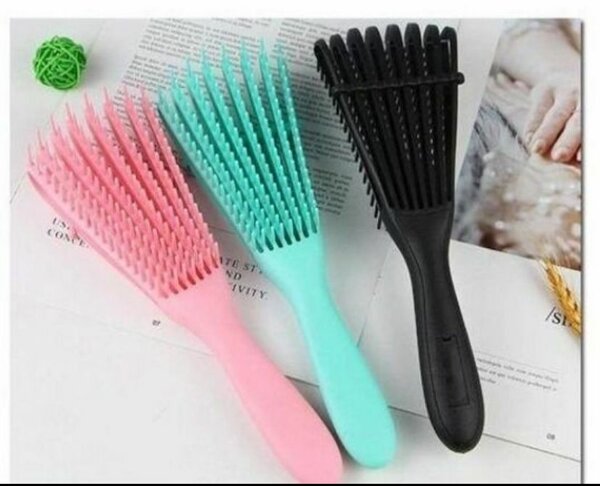 Brosse démêlante flexible