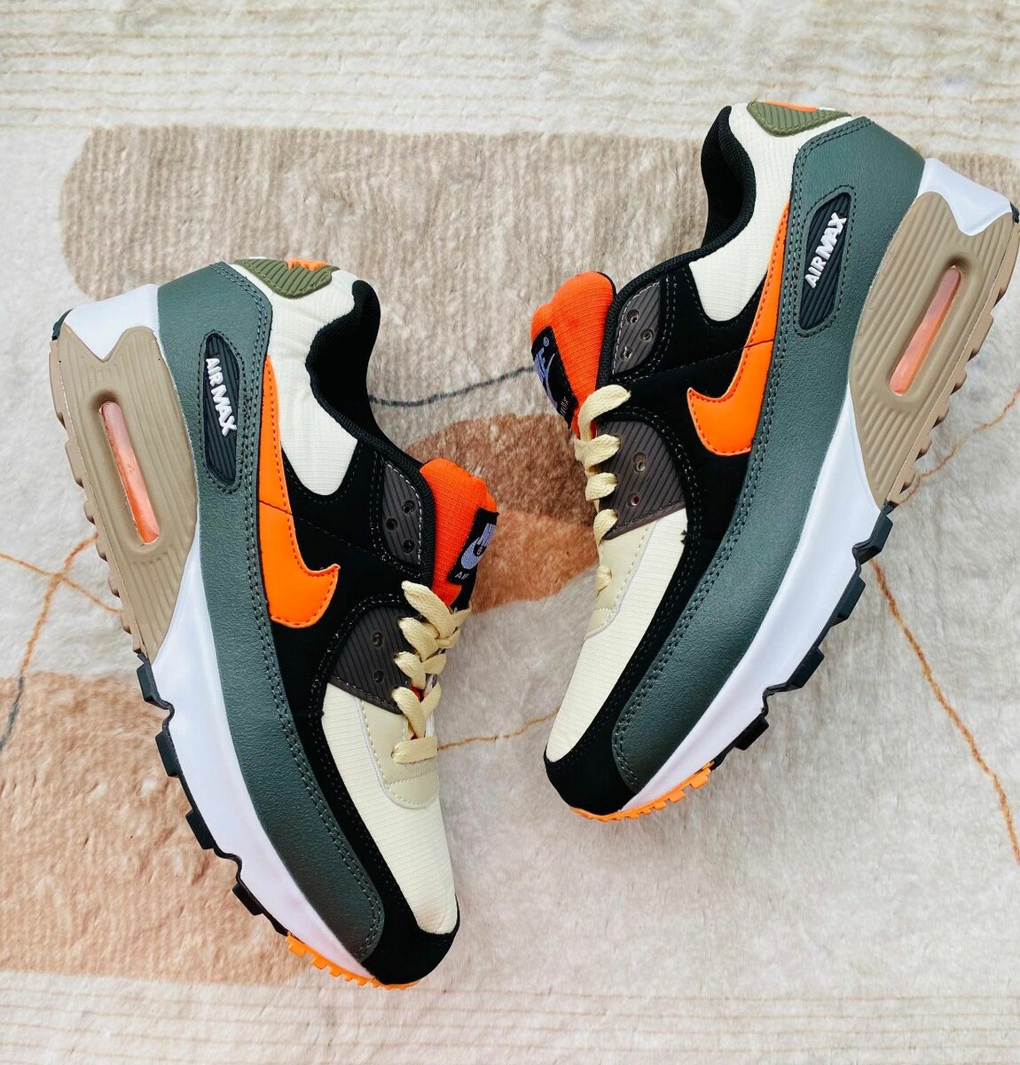 Airmaxs