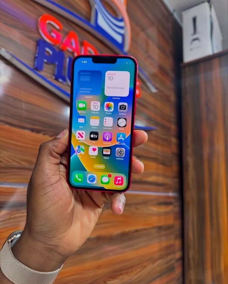 EXTREMELY CLEAN IPHONE 14 256GB E-SIM FACTORY UNLOCKED