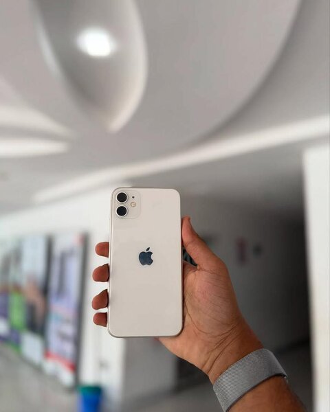 iPhone 11