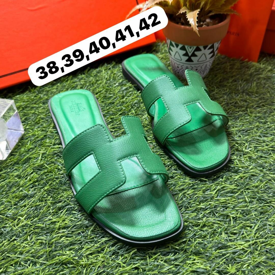 HERMÈS SLIPPERS
