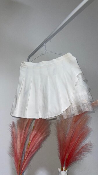 Pleated skirt