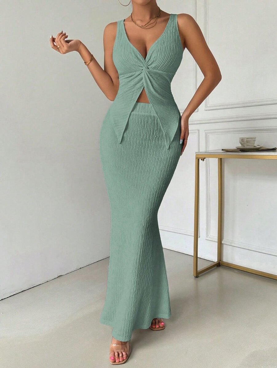 Robe élégante dos nu