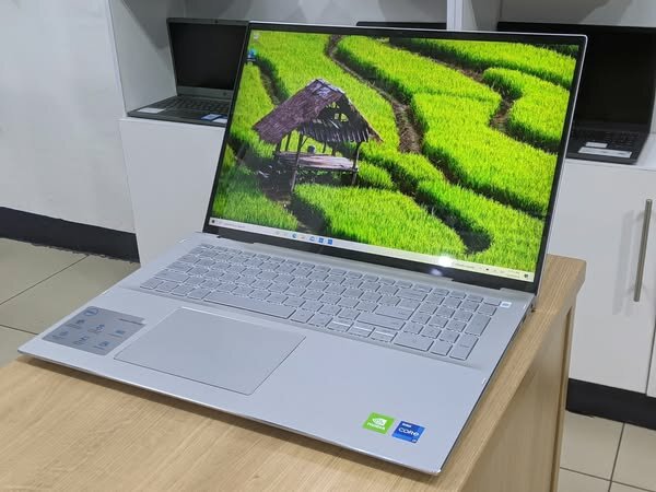 DELL Inspiron 7706 2-in-1 (17-inch Laptop)