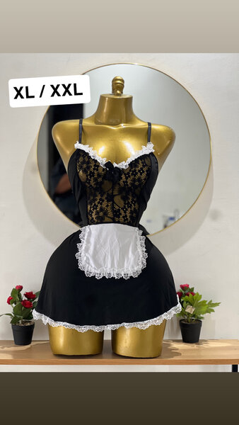 Costume sexy de femme de ménage