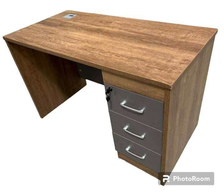 TABLE BUREAU