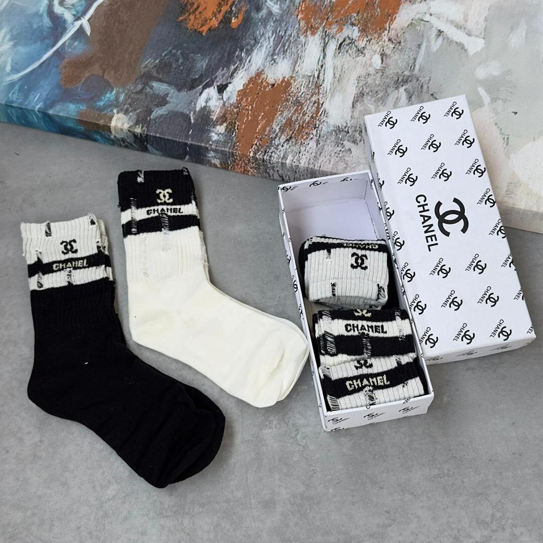 CHANEL QUALITY SOCKS IN BOX SET