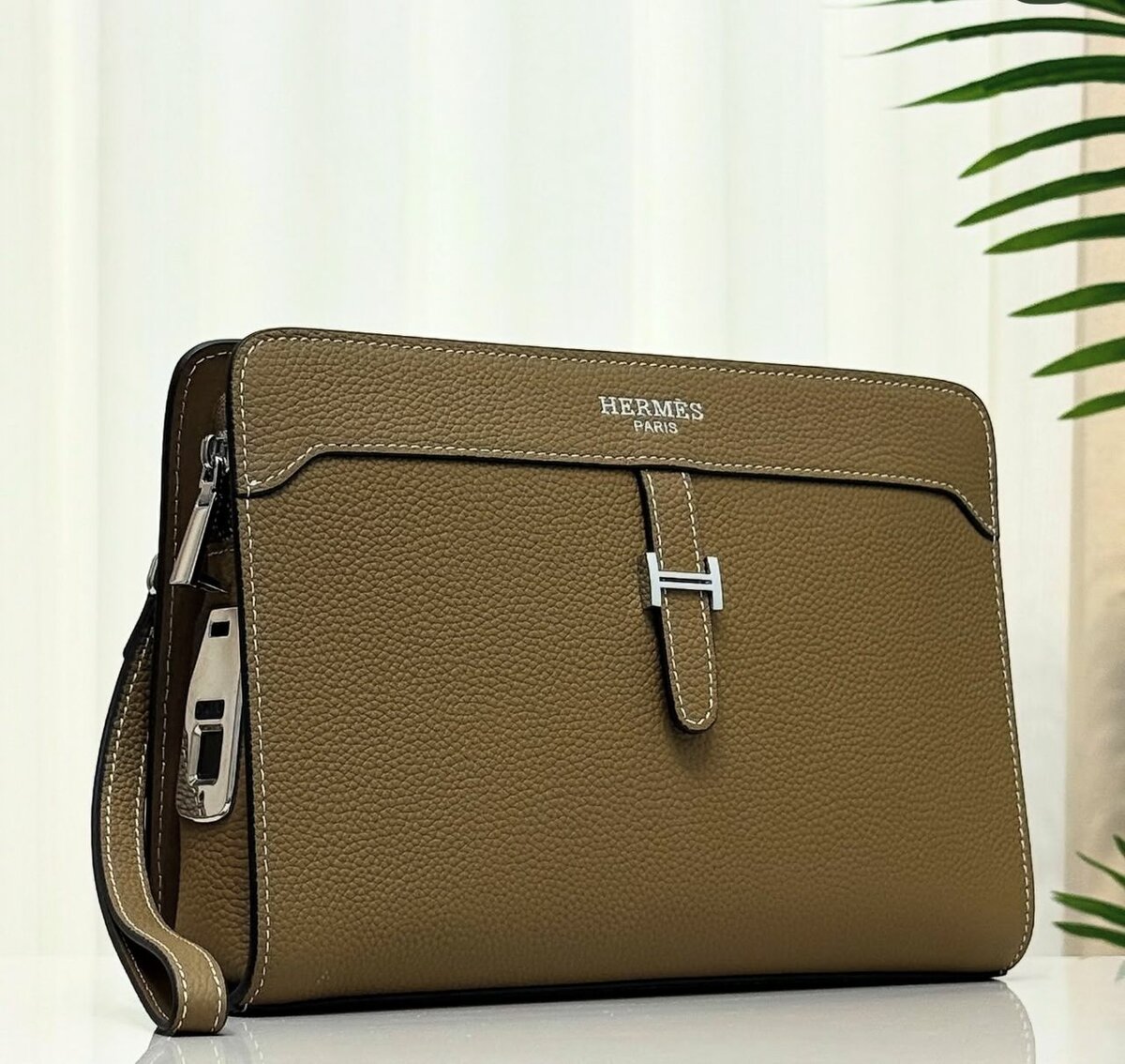 Pochette en cuir élégante