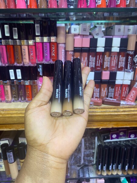 Correcteur liquide couvrant