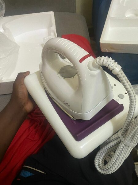 Fer à repasser vapeur portable