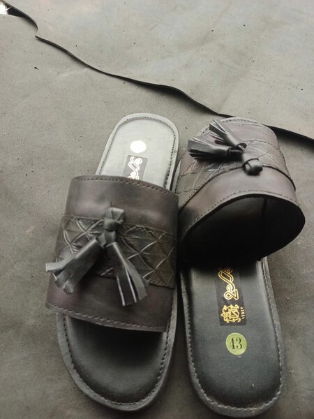 Elegant Men's Leather Sandals