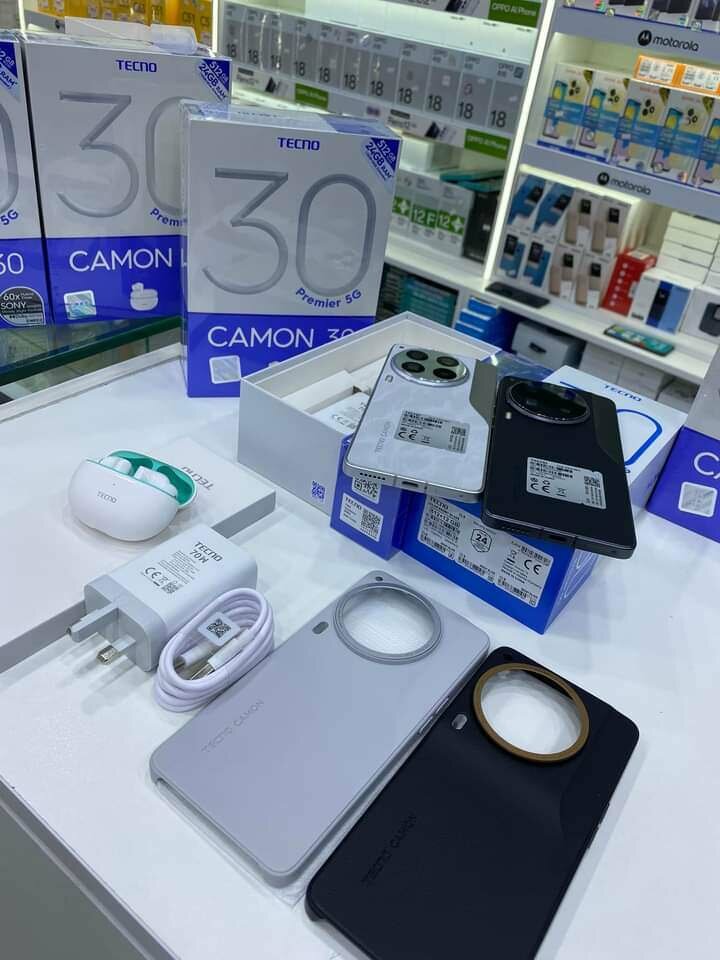 Tecno camon 30