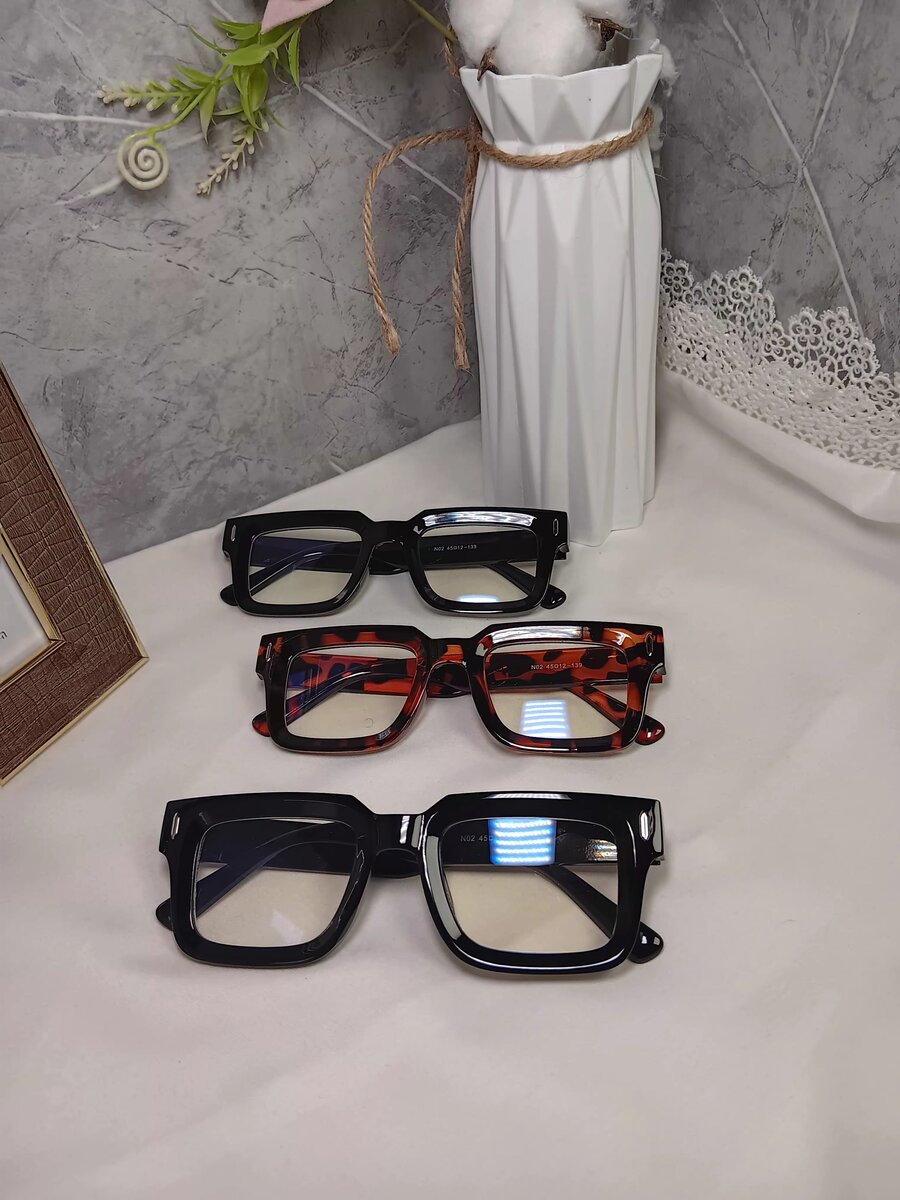 Lunettes de soleil carrées tendance