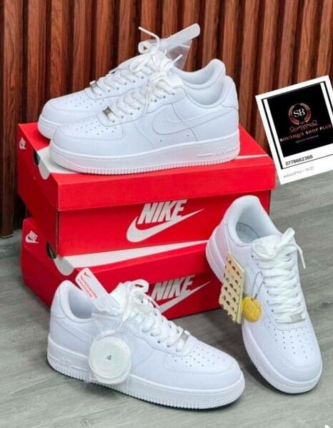 Baskets Nike Air blanches