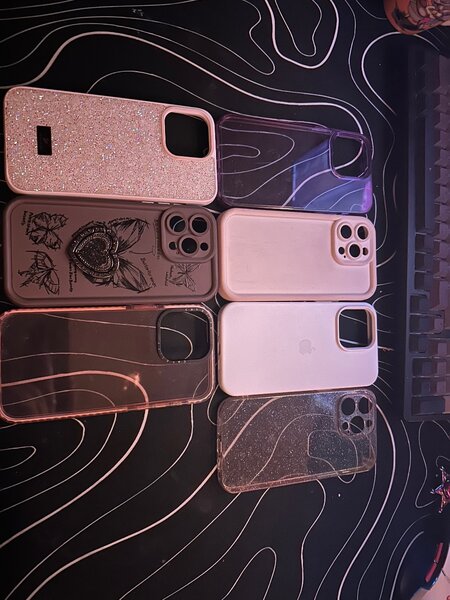 продаю чехлы на айфон 14 про макс ! 7 штук