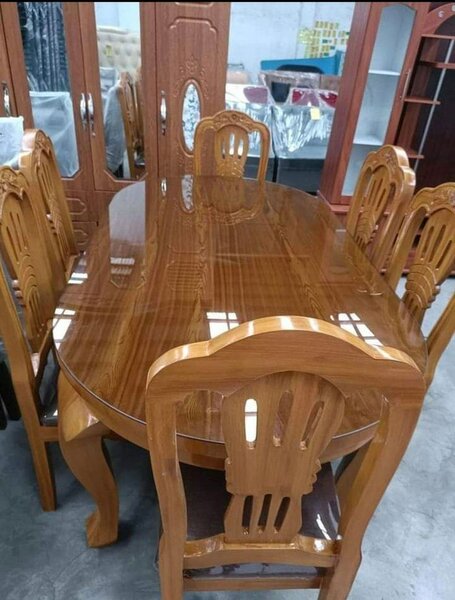 Table à manger en bois