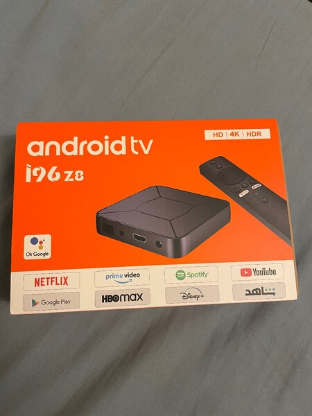 Box androïde à commande vocale