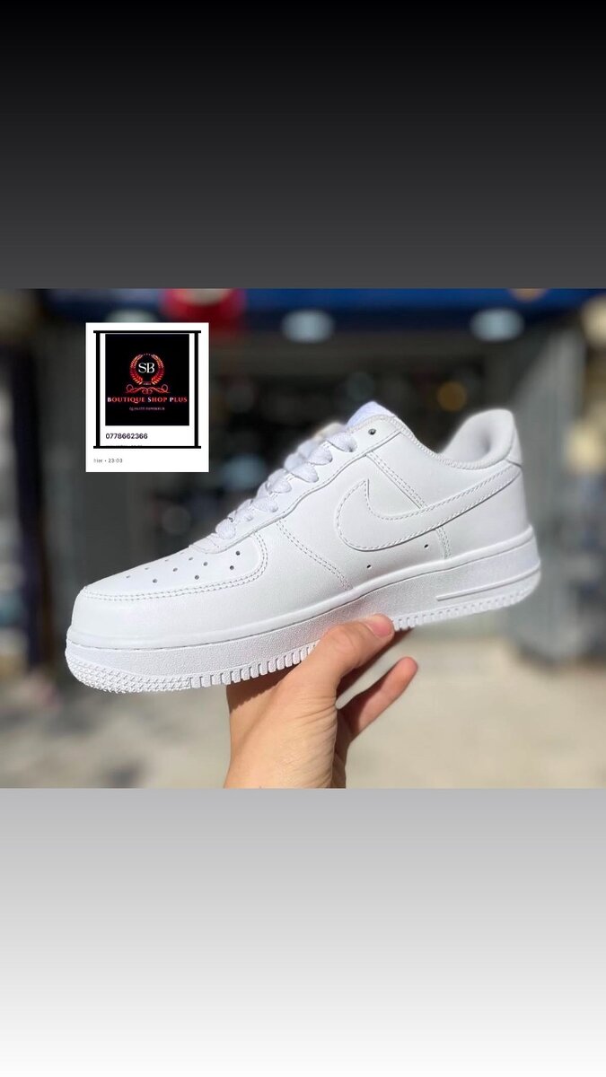 Basket Nike air force authentique avec sa boîte