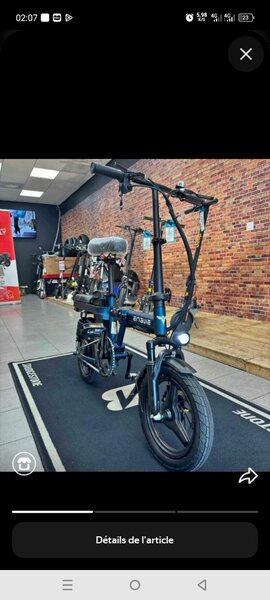 Vélo électrique pliant compact