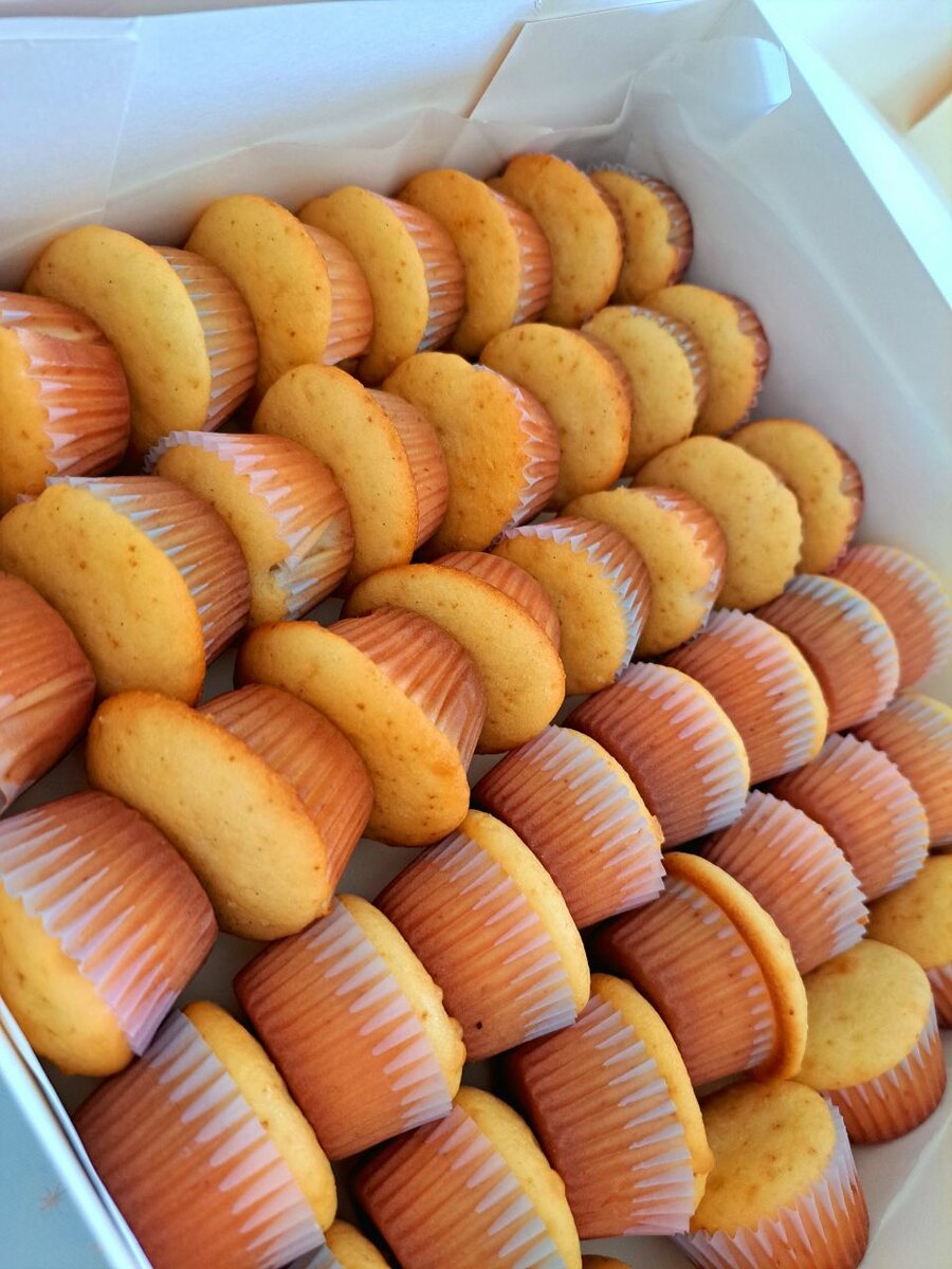 Mini gâteaux moelleux emballés