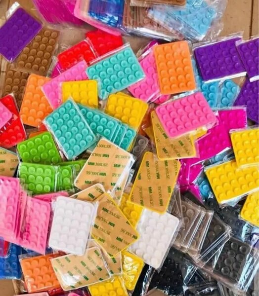 Plaques adhésives colorées