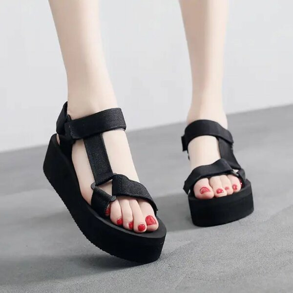 Ladies sandals
