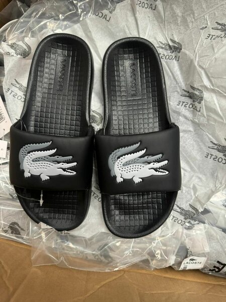 Claquette lacoste