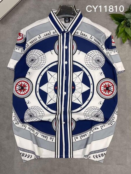 Chemise à motifs géométriques