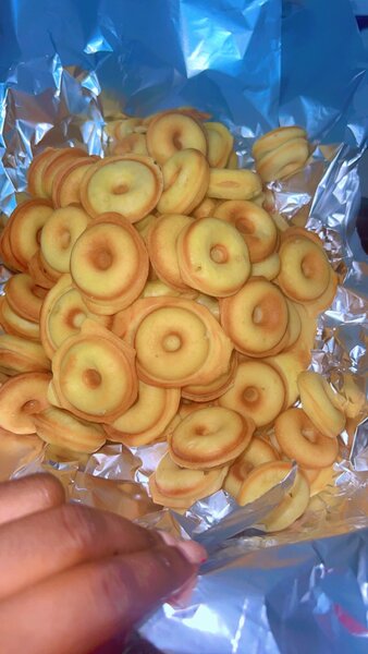 Biscuits et gâteau d'anniversaire