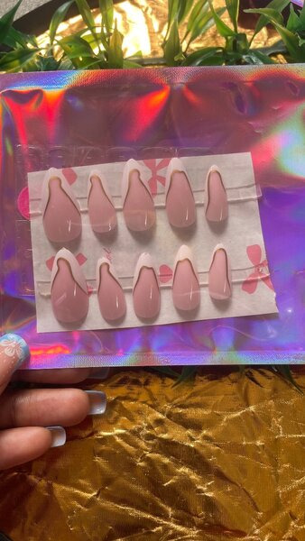 Ongles Press-On Style & Chic