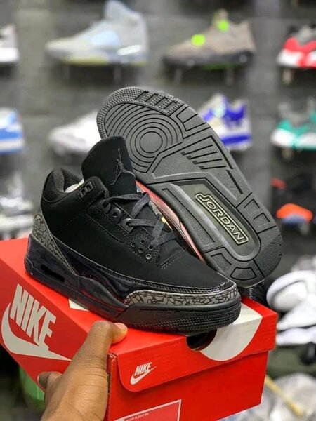 Jordans Sneakers
