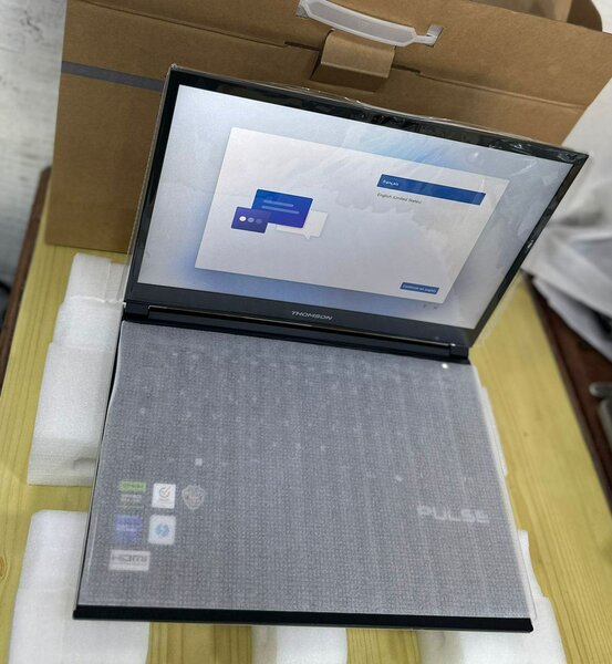 thomson pulse v5x core ultra 7 14th génération