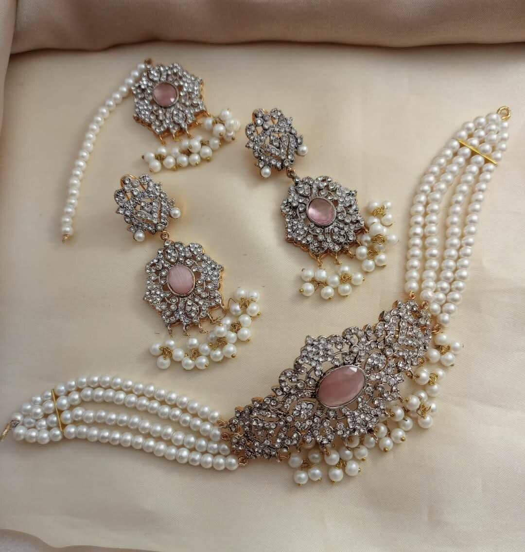 Ladies wedding set Necklace and earrings