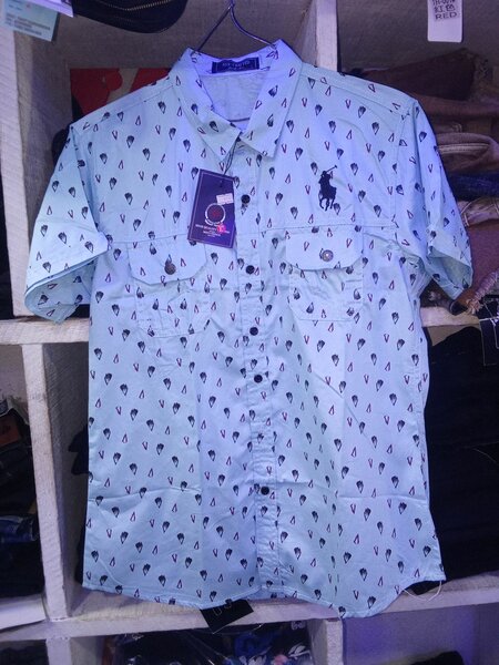 Chemise homme motifs élégants