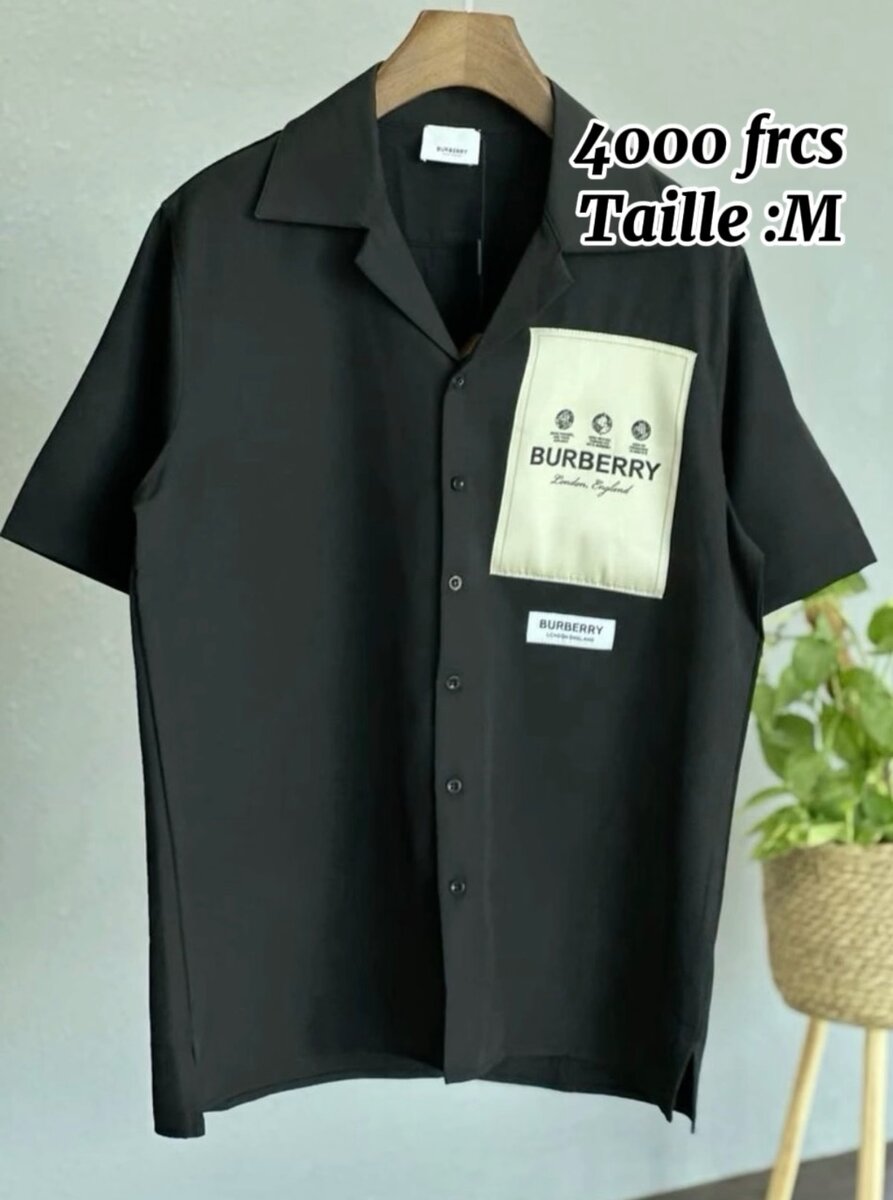 Chemise à manches courtes noire