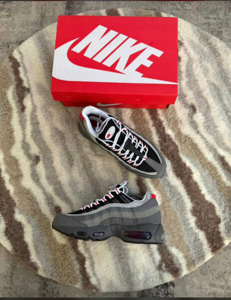 Nike Air Max 95 Sneakers
