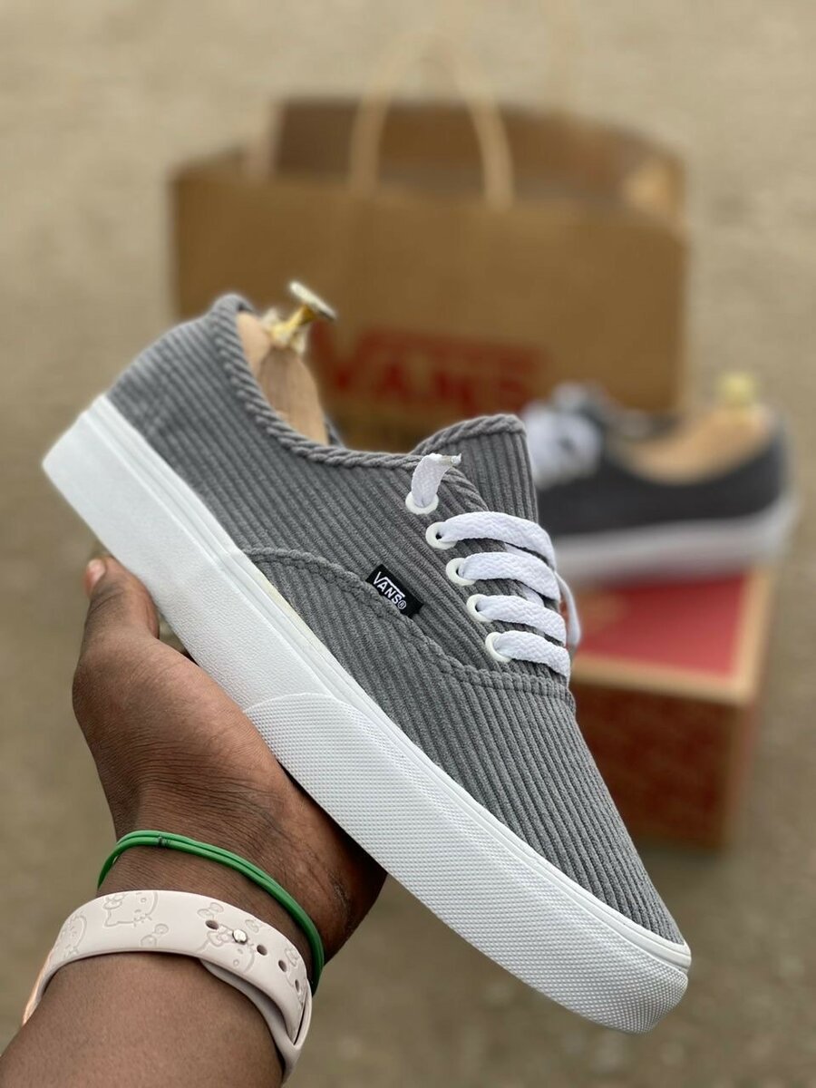 Vans velour