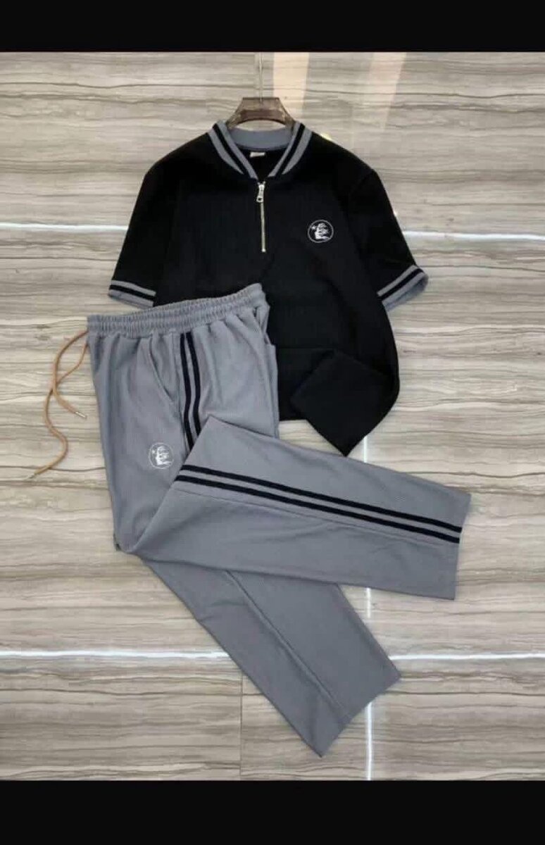 Ensemble sportif zippé