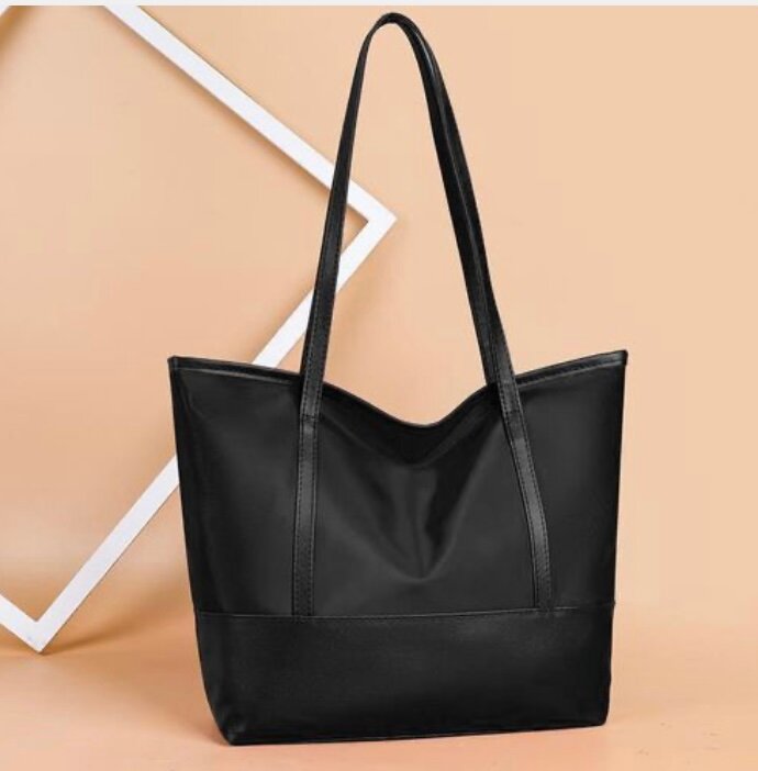 Sac fourre-tout en cuir noir élégant