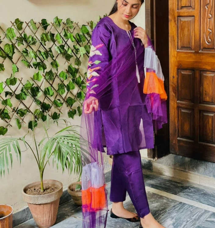 *Silk Embroidery 3Pc*