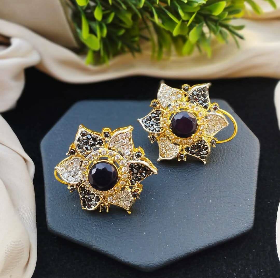 Ladies earrings