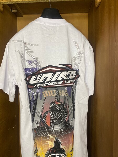 T-shirt graphique équipe Uniko