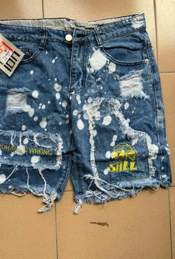 Shorts en jean déchirés tendance