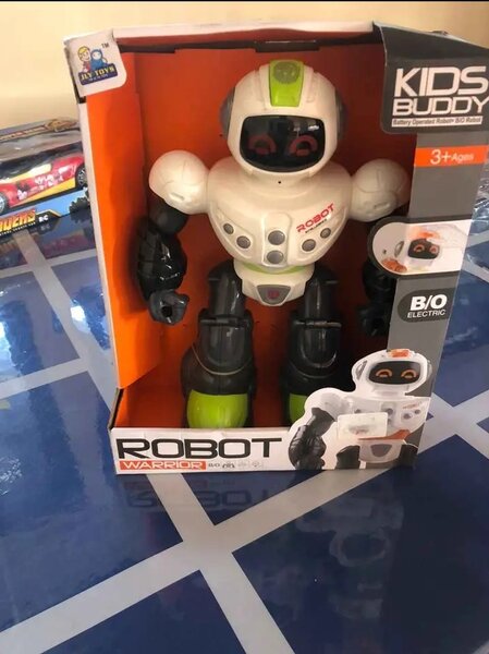 Robot jouet télécommandé