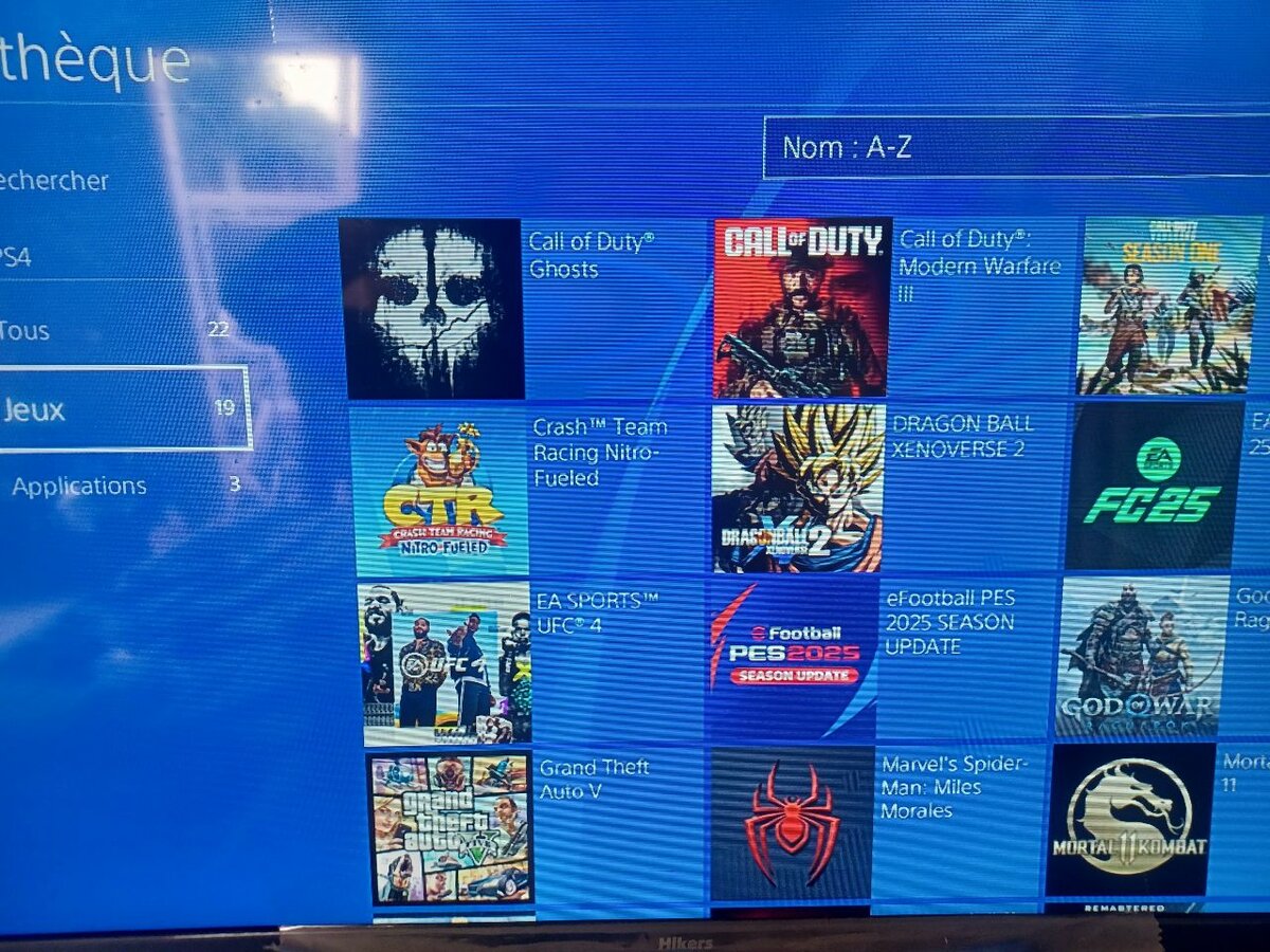 PS4PRO CRAQUE 19 JEUX +2MANETT